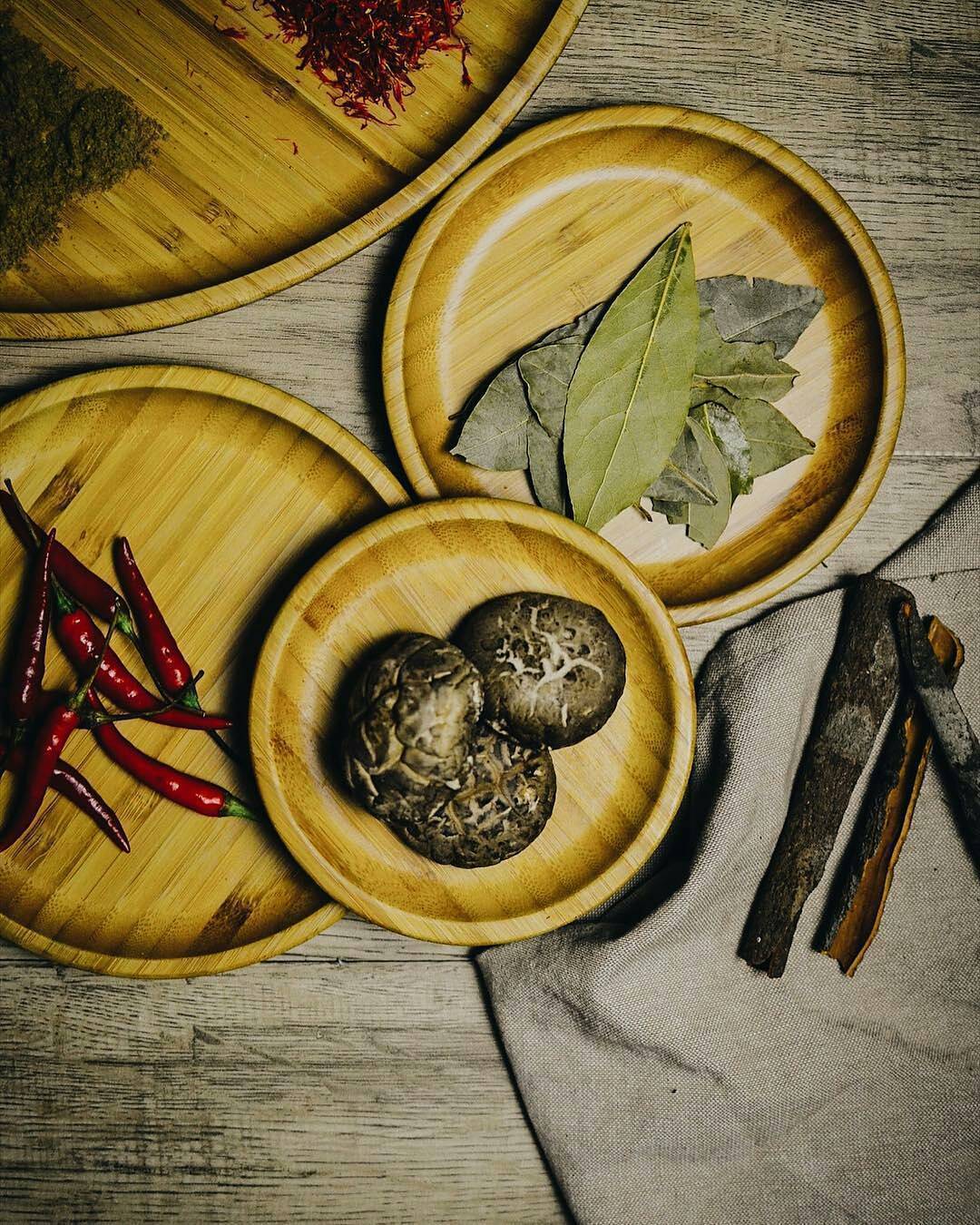 Bamboo Round Plate For pizza / Barbecue / Steak