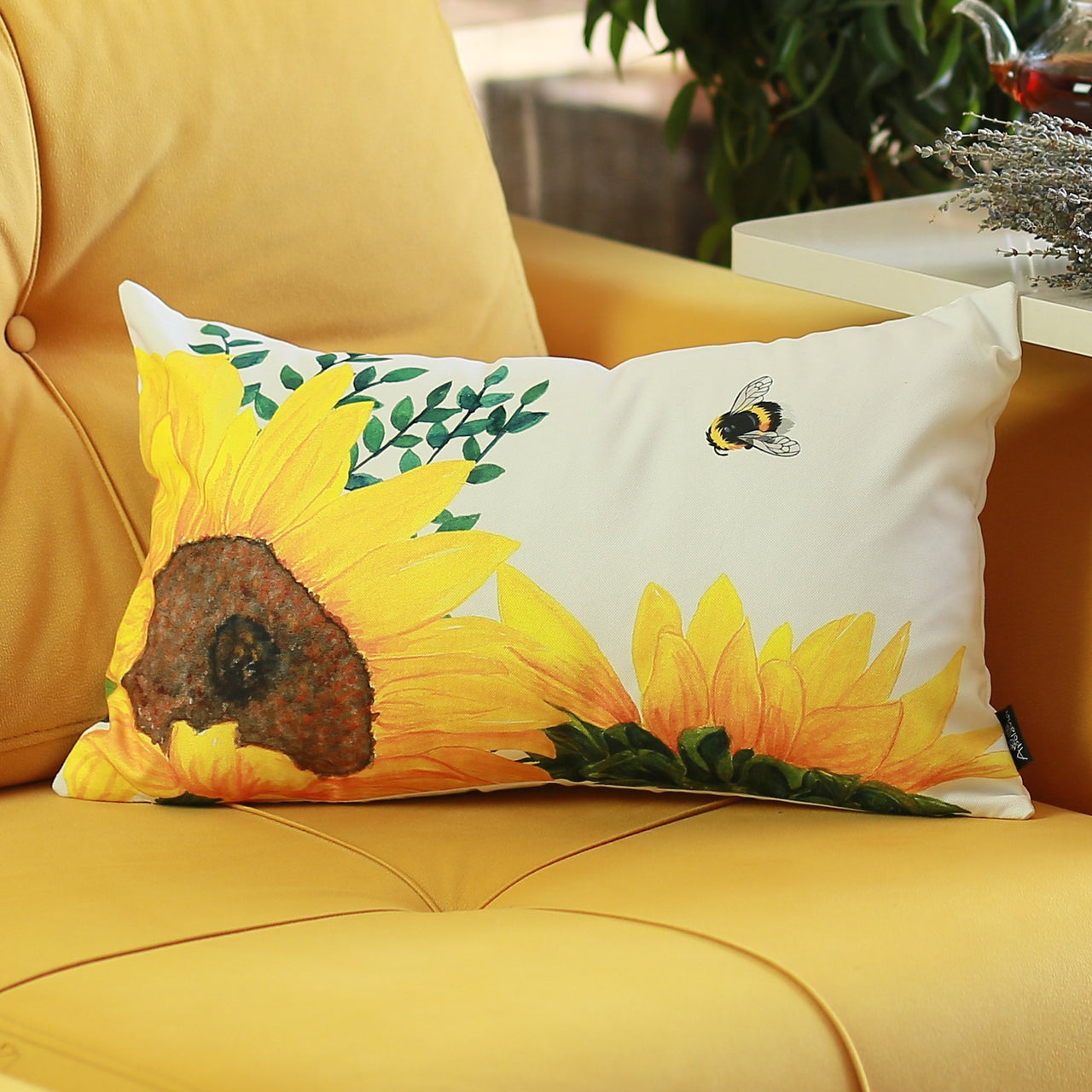 Set of 4 20inches Sunflower Bee Lumbar Pillow Cover