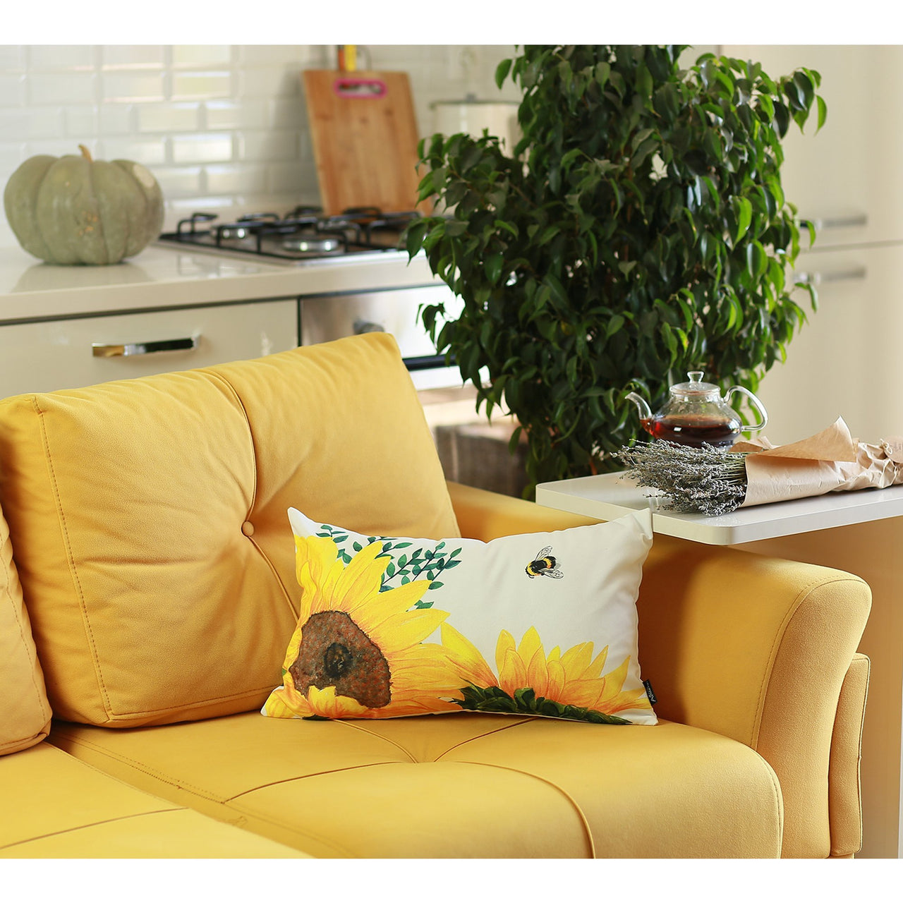 Set of 4 20inches Sunflower Bee Lumbar Pillow Cover
