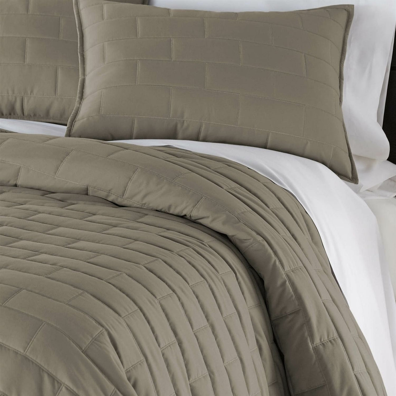 Modern Brick Stitch Microfiber Reversible 3 Piece Comforter