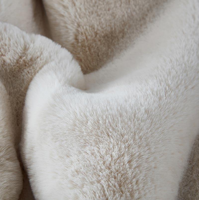 Cassilda Luxury Chinchilla Faux Fur Throw Blanket