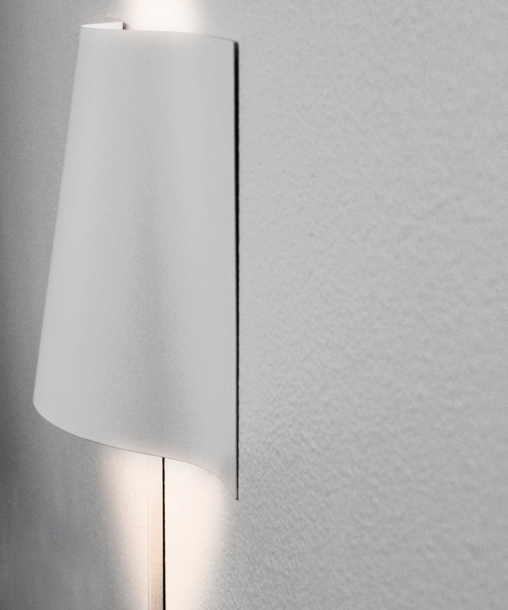 Surface Wave Alluring Curved Metal LED Wall Light