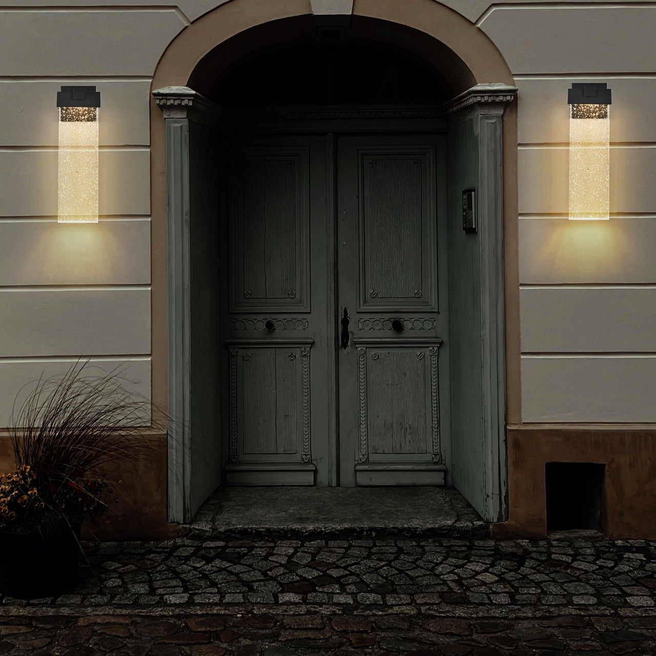 Modern Outdoor Wall Light Fixture