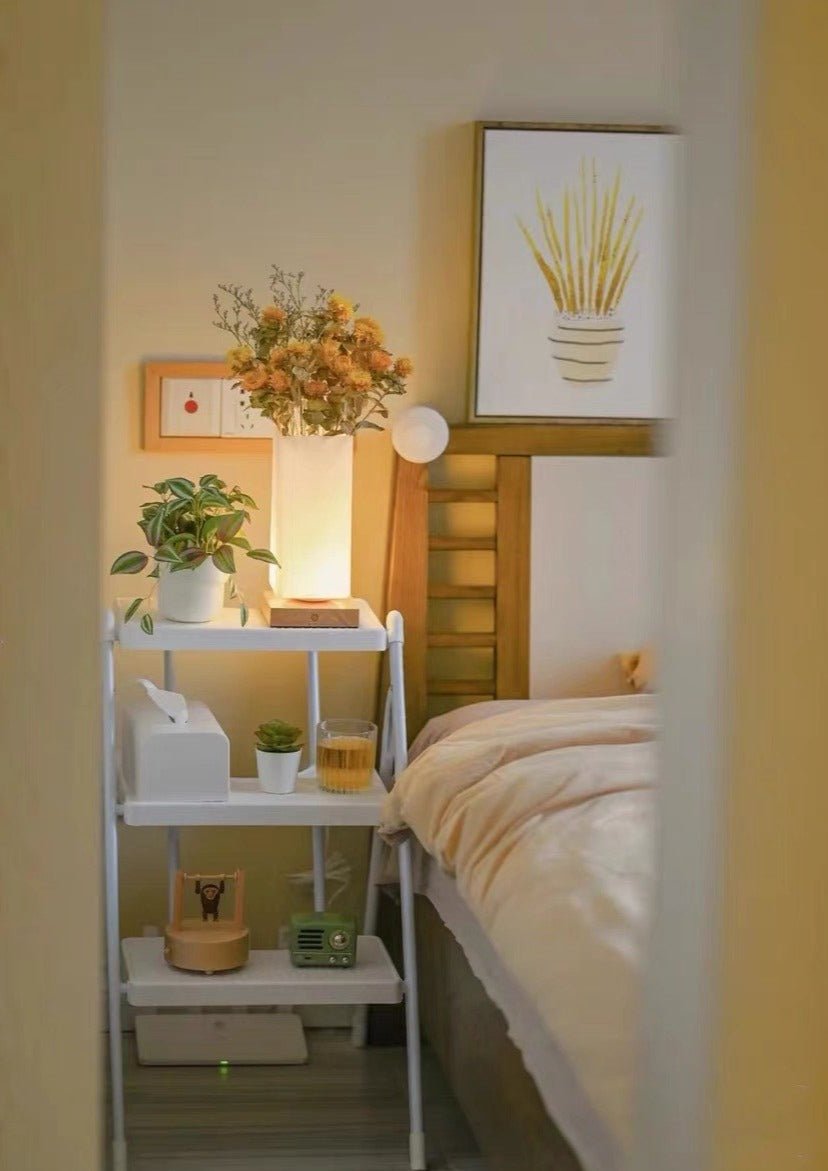 Dimmable Flower Vase Beside Decorative Table Lamp