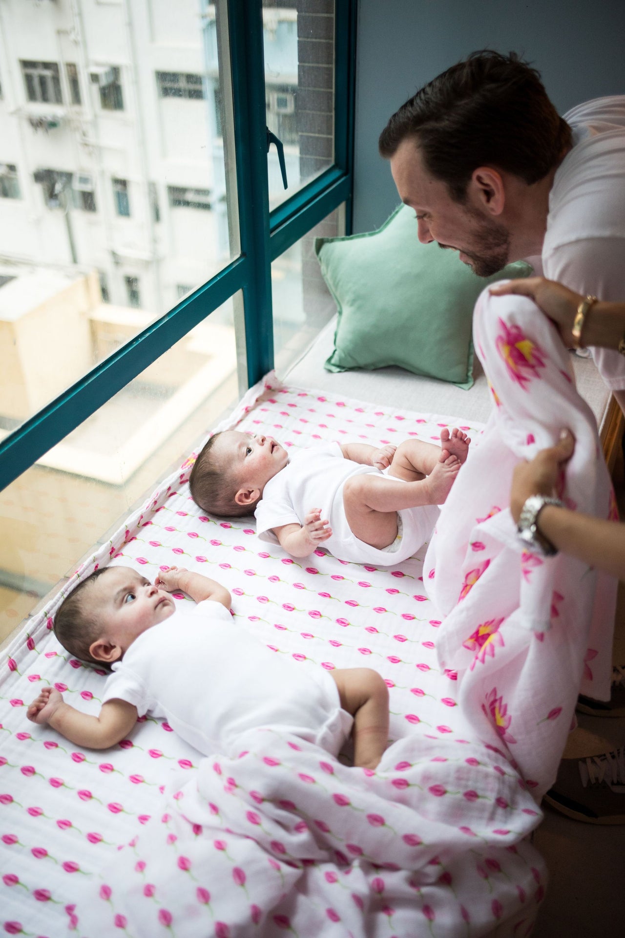 Organic Snug Blanket - Lotus