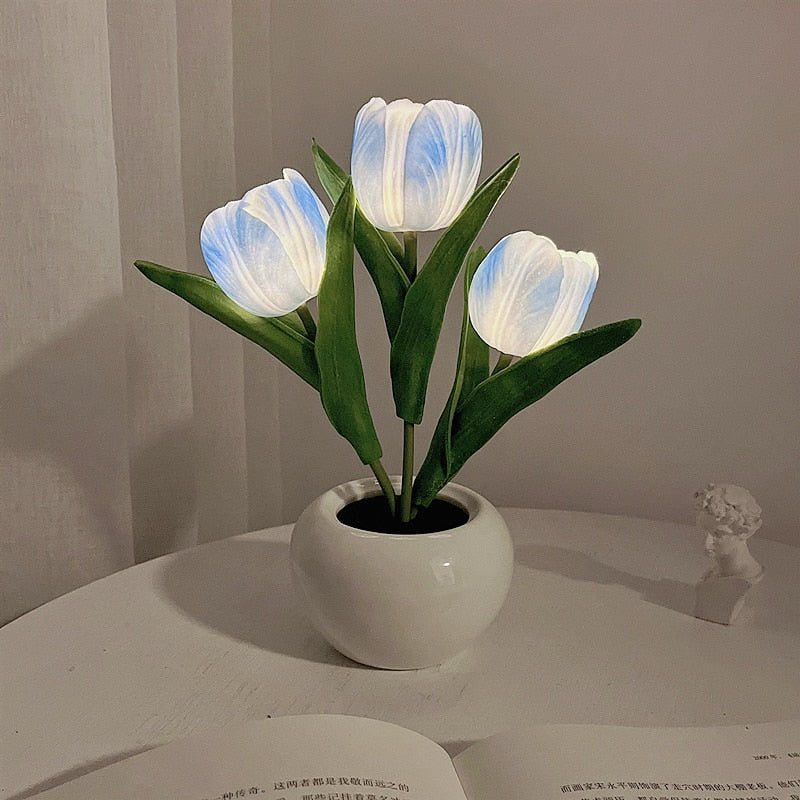 Tulip Shaped Floral Table Lamp - Casatrail.com