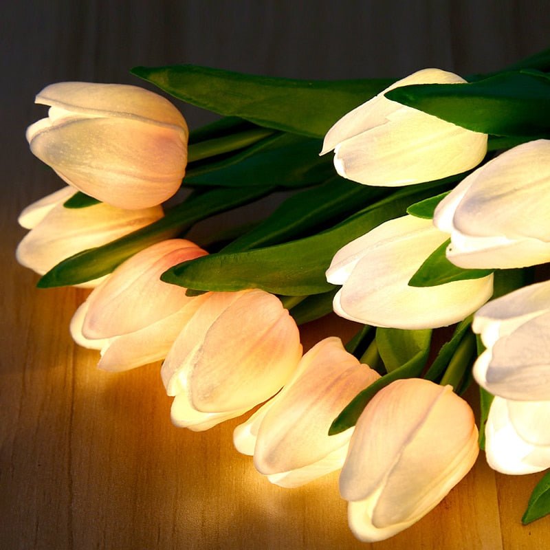 Tulip Shaped Floral Table Lamp - Casatrail.com