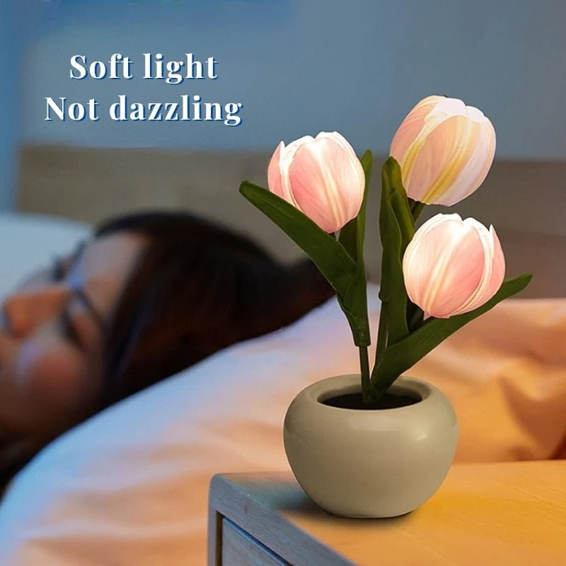 Tulip Shaped Floral Table Lamp - Casatrail.com
