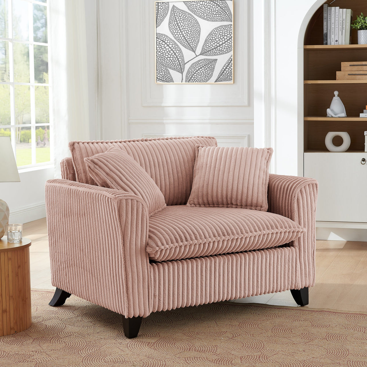 Comfortable single-person sofa chair, with a backrest