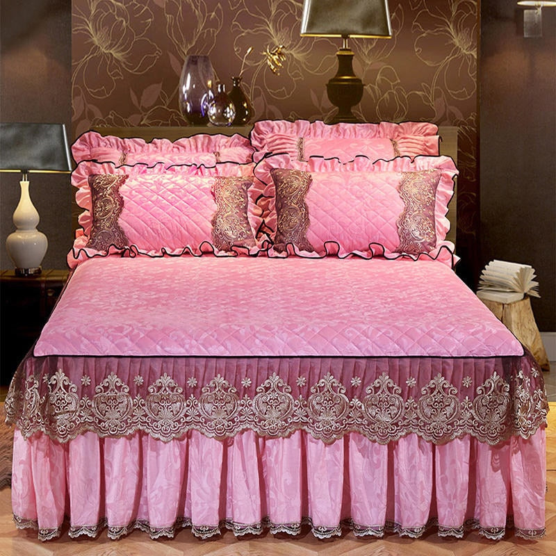 Europe Princess Bedding Set with Velvet Bed Skirt and Pillowcases for King Queen Size Mattress Cover