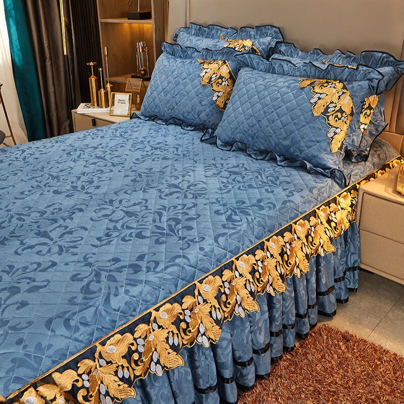 Quilt Cover 4-piece Golden Wheat Bed Set - Winter Embroidery