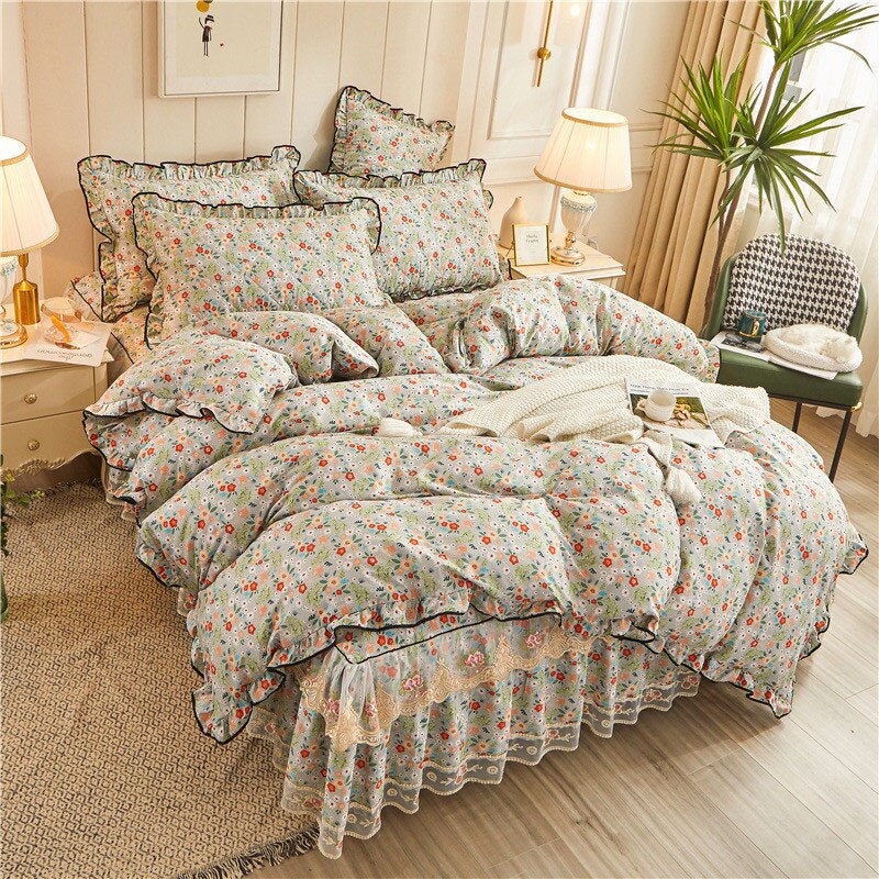 Elegant Lace Bedspreads - Luxury King Size Bed Cover