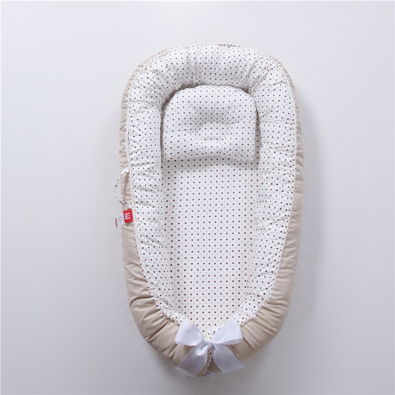 Newborn Baby Nest Bed Portable Crib Travel Beds with Bumper and Pillow