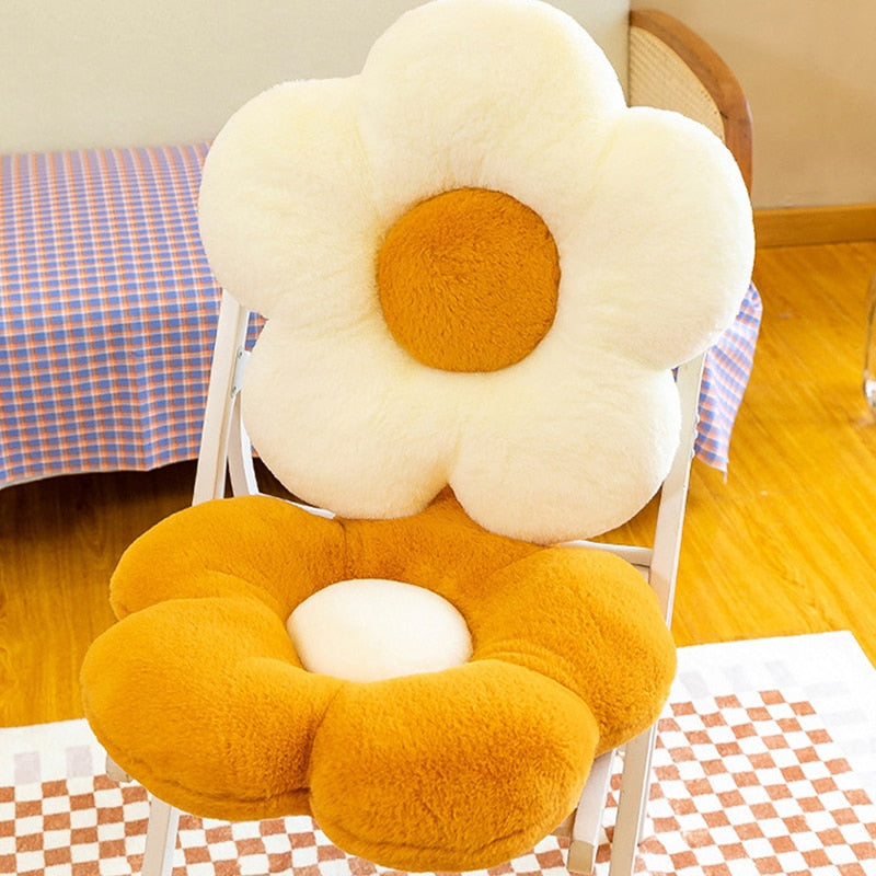 Sunflower-Shaped Stuffed Cushion