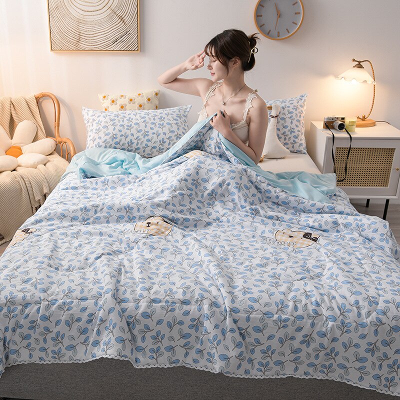 Breathable Summer Quilt - Thin Comforter for Adults and Kids