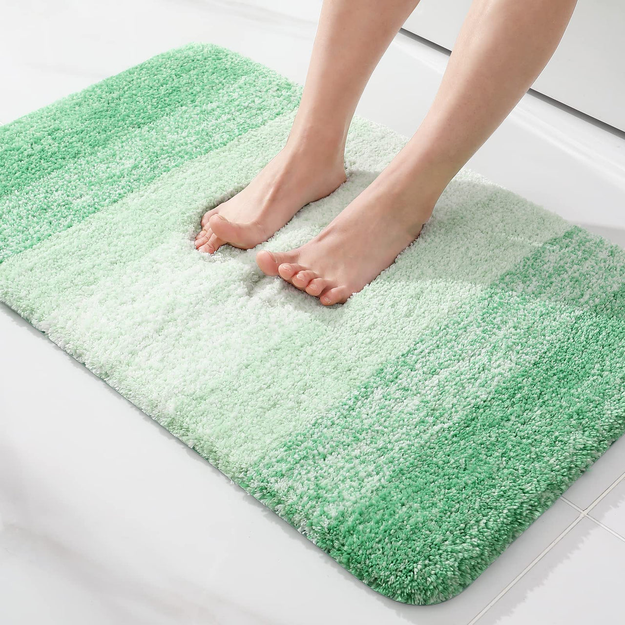 Soft Plush Bathroom Rug Absorbent and Quick Dry