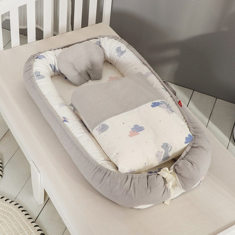Girls Bassinet with Bedding Fence