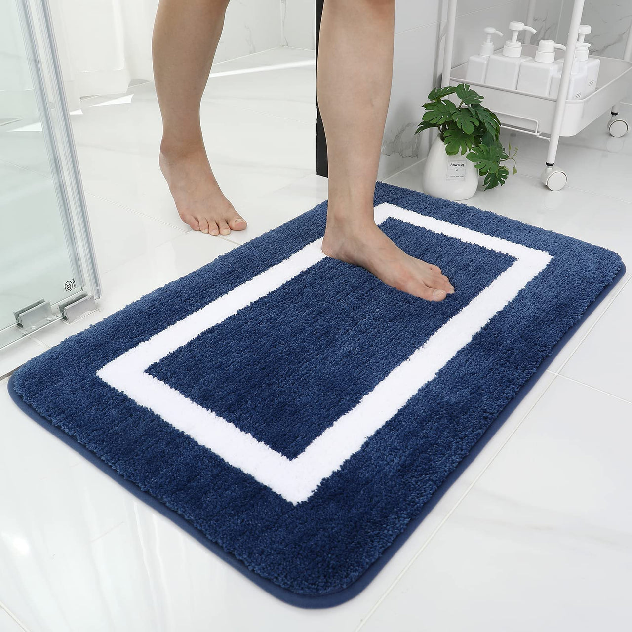 Absorbent Soft and Plush Bath Mat - Casatrail.com