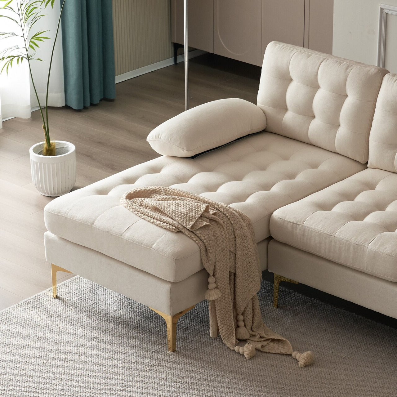 Beige Indoor Sectional Sofa with U - shaped Armrest and Golden Feet - Casatrail.com