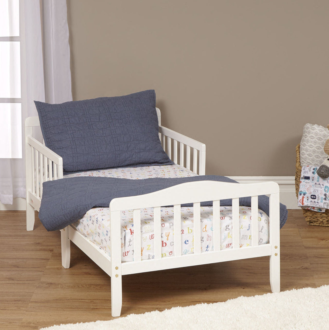 Blaire White Toddler Bed - Casatrail.com