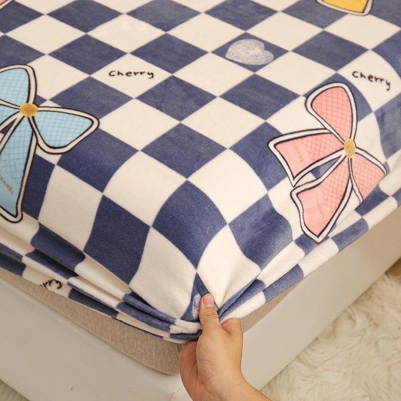 Cartoon Style Warm Bed Cover - Velvet Fitted Sheet - Casatrail.com