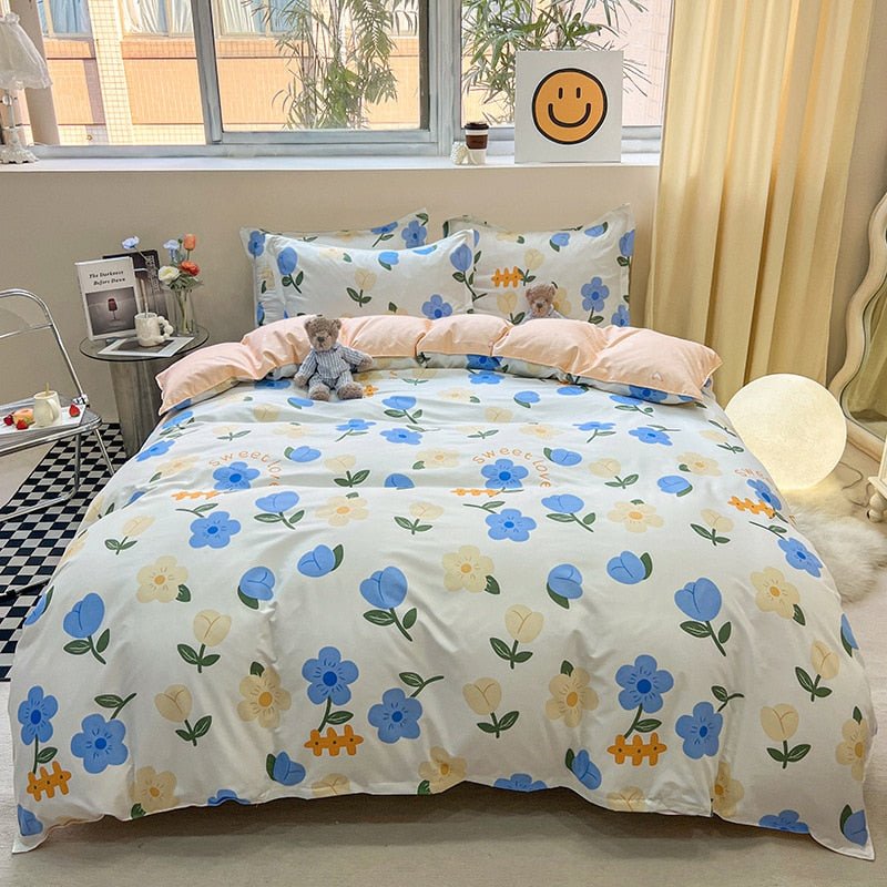 Cute Cartoon Bed Linen Set: Floral Print, Full Queen Size - Casatrail.com