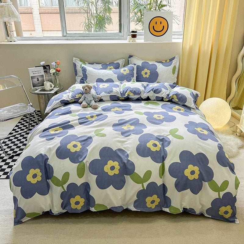 Cute Cartoon Bed Linen Set: Floral Print, Full Queen Size - Casatrail.com