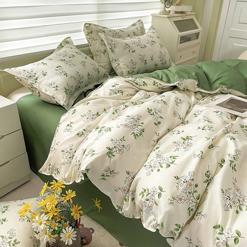 Cute Cartoon Bed Linen Set: Floral Print, Full Queen Size - Casatrail.com