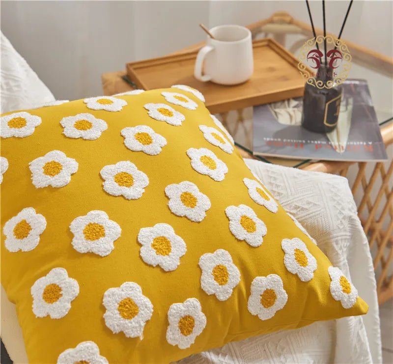 Cute Throw Pillow Cover For Sofa With Nordic Flower Design - Casatrail.com