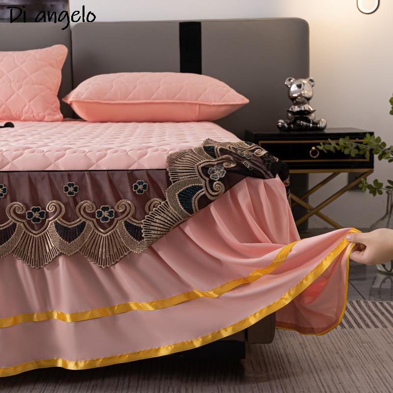 Embroidered Velvet Luxury Bedspread - Wedding Gift - Casatrail.com