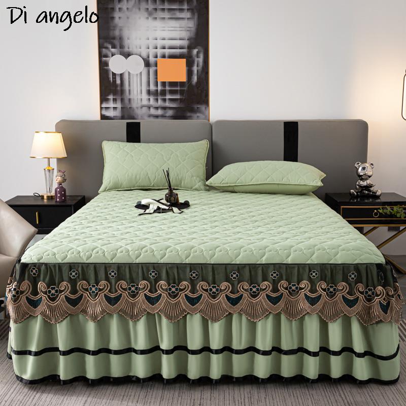 Embroidered Velvet Luxury Bedspread - Wedding Gift - Casatrail.com