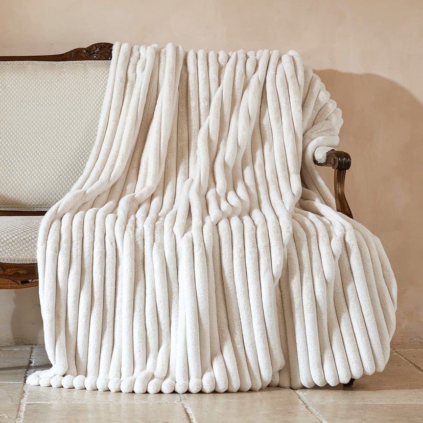 Faux Fur Throw Blanket - Casatrail.com