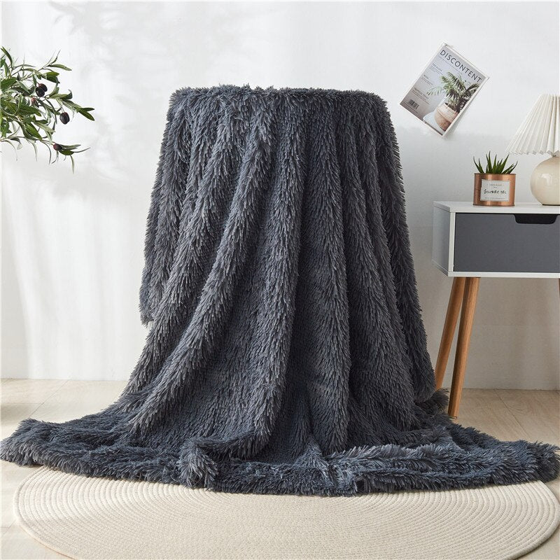 Faux Fur Throw Blanket - Casatrail.com