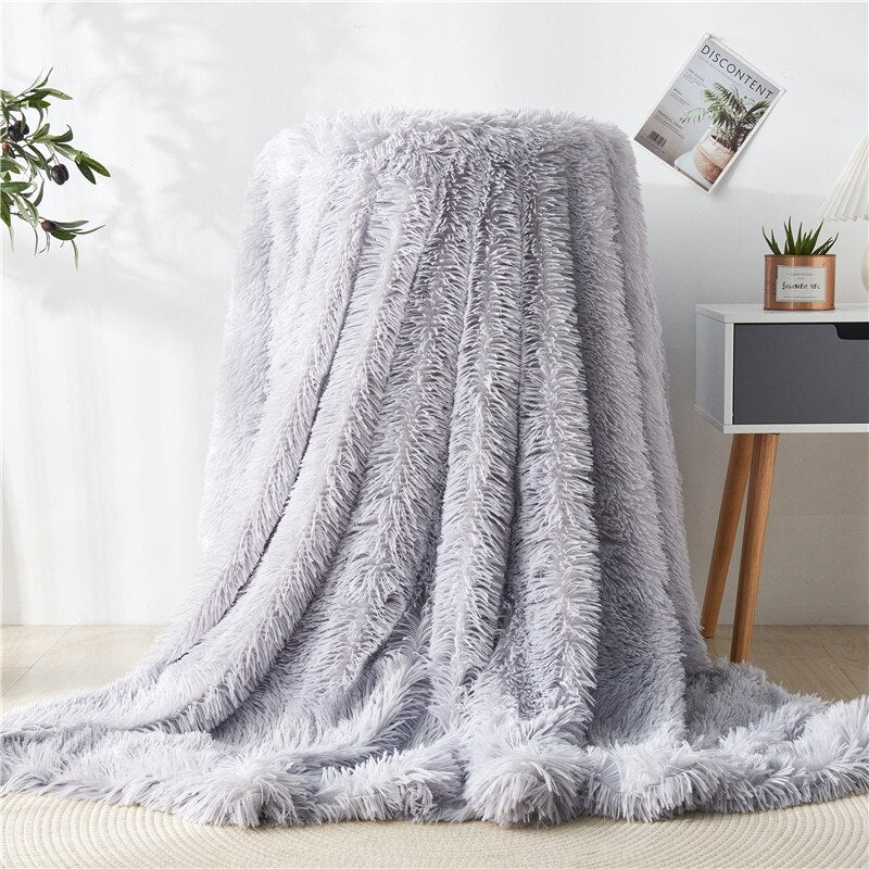 Faux Fur Throw Blanket - Casatrail.com