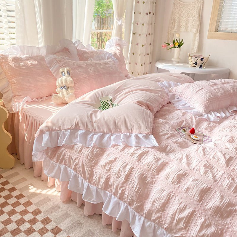 Four - Piece Bedding Set with Quilt Cover - Casatrail.com