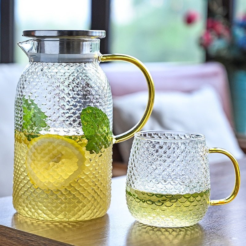 Glass Water Pitcher with Filter Lid - Ideal for Hot/Cold Beverages - Casatrail.com