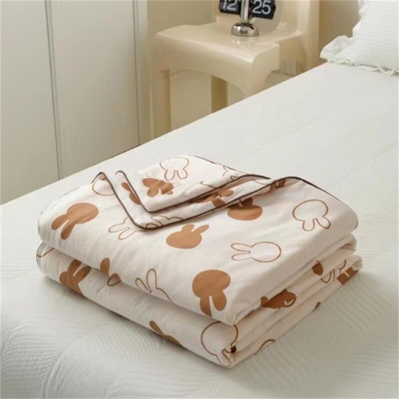 Grade A Cotton Cooling Blanket - Summer Quilt with Soy Fiber Fill - Casatrail.com