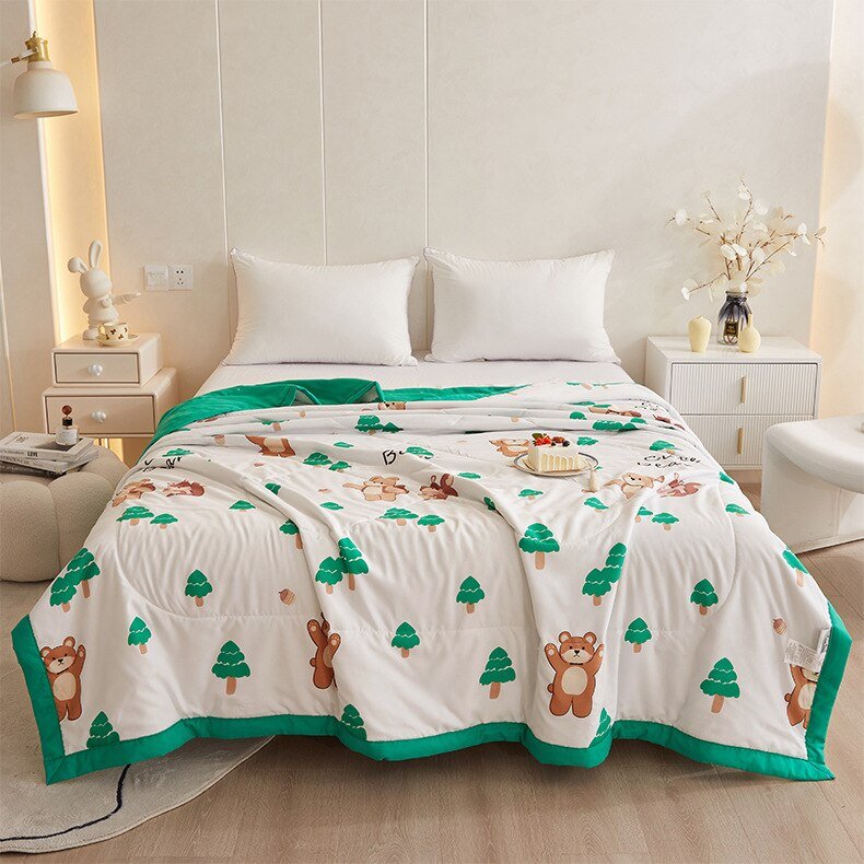 Grey Bear Summer Quilt: Comforter - Casatrail.com