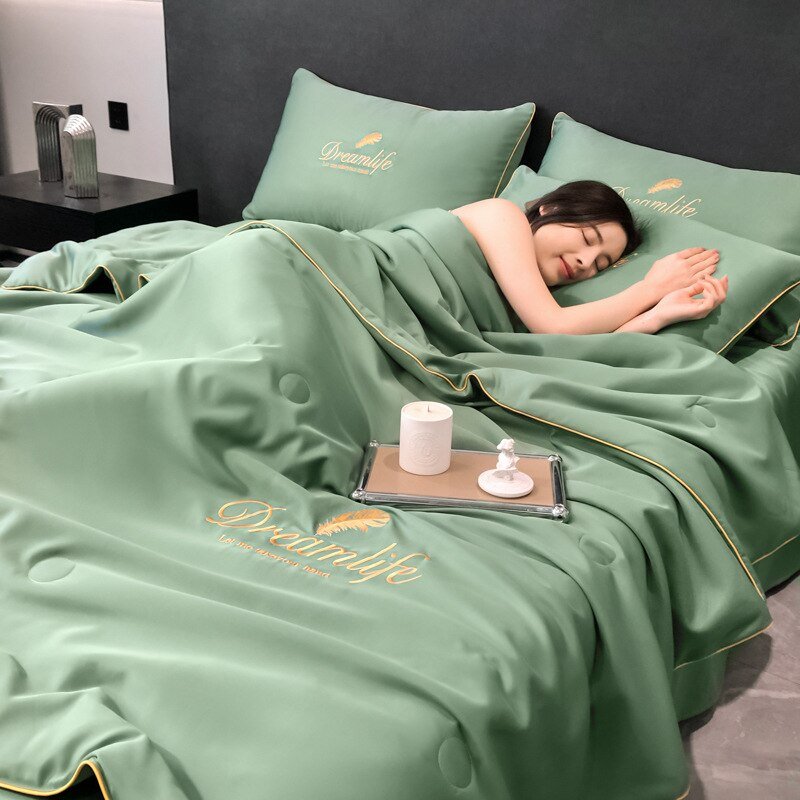 High - end Embroidery Summer Thin Blanket - Casatrail.com