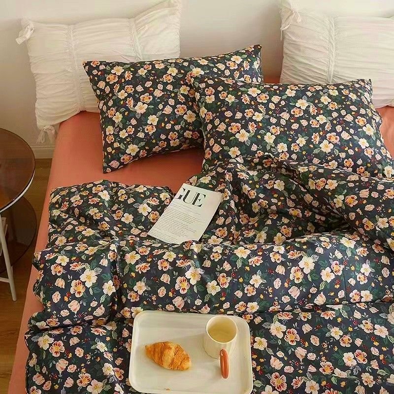 Kids Full Queen Bedding Set: Duvet and Sheets - Casatrail.com