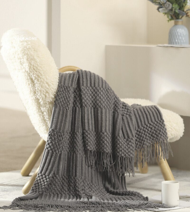 Knitted Blanket With Tassel - Casatrail.com