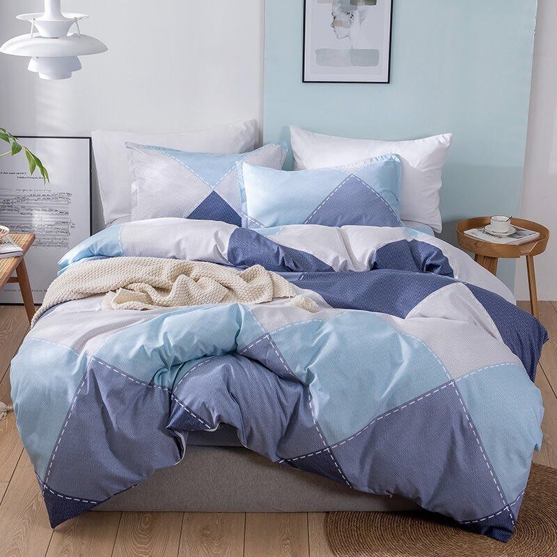 Luxury Bedding Set with King Size Duvet Cover and Geometric Print - Casatrail.com