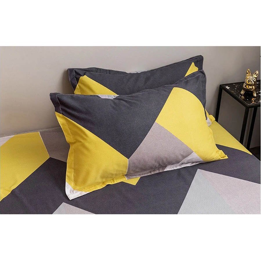 Luxury Bedding Set with King Size Duvet Cover and Geometric Print - Casatrail.com