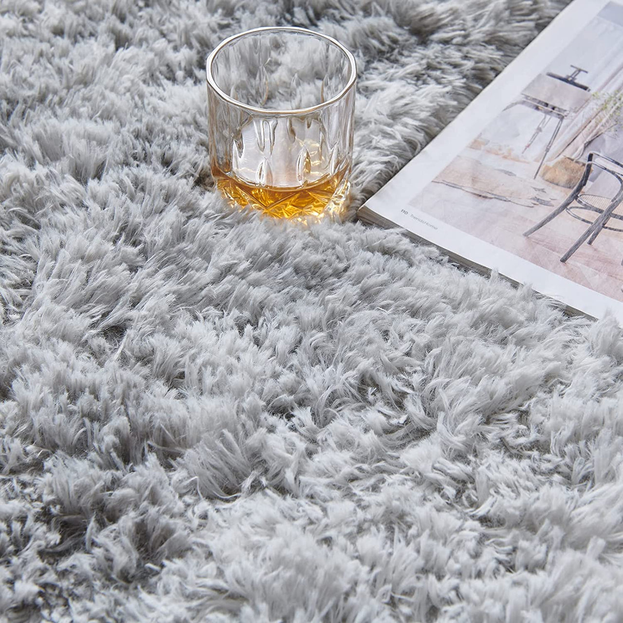 Luxury Plush Shaggy Area Rug for Bedroom with Non - Slip Backing - Casatrail.com