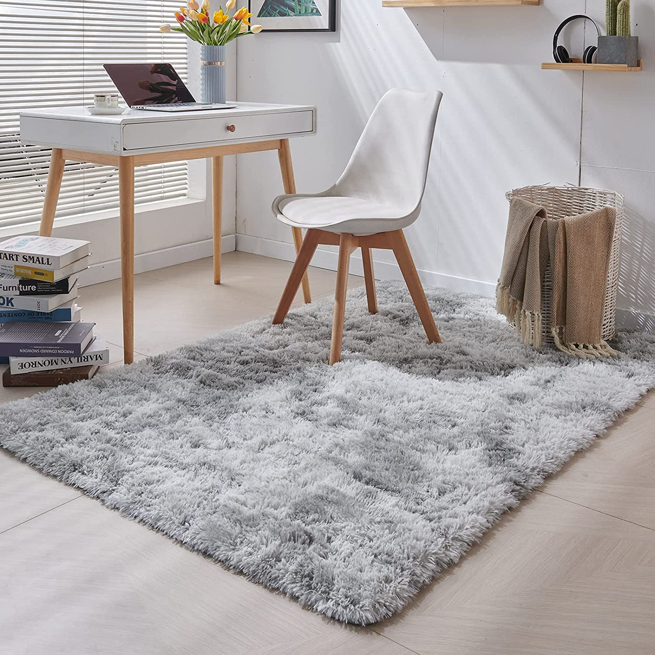 Luxury Plush Shaggy Area Rug for Bedroom with Non - Slip Backing - Casatrail.com