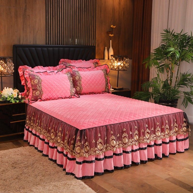 Luxury Velvet Plush Bedspread with Quilted Embossing - Casatrail.com