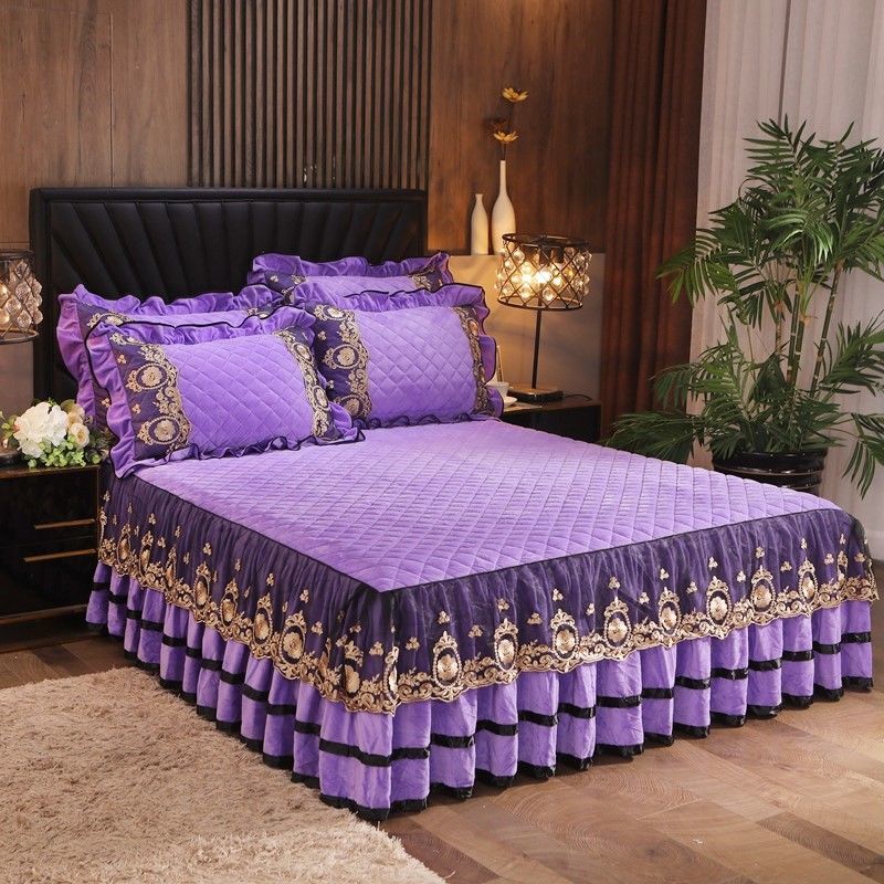 Luxury Velvet Plush Bedspread with Quilted Embossing - Casatrail.com