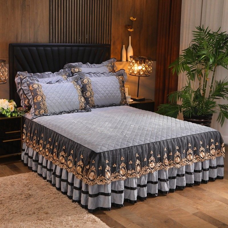 Luxury Velvet Plush Bedspread with Quilted Embossing - Casatrail.com