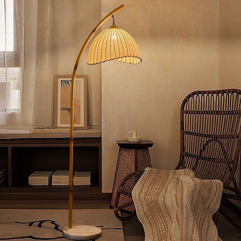 Metal Floor Lamp with Bamboo - Inspired Design - Casatrail.com