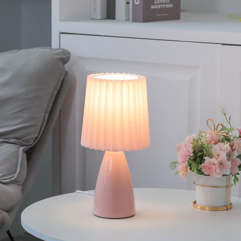 Milkshake LED Ceramic Table Lamp - Pleats Design - Casatrail.com